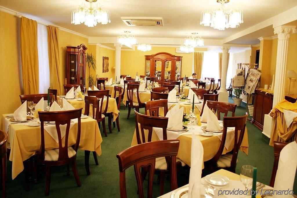 Monte-Nelly Hotel Bukarest Exteriör bild